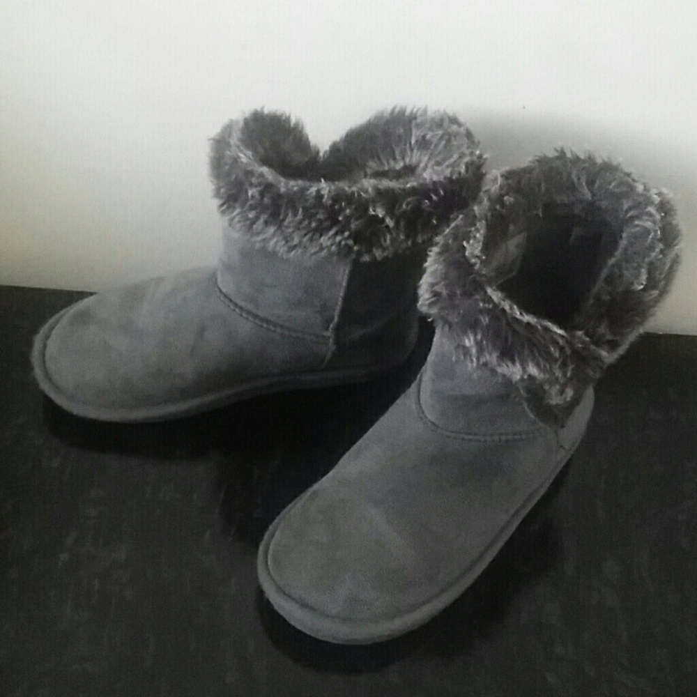 Boots - Picture 3 of 4